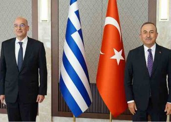 Σύγκρουση Δένδια - Τσαβούσογλου στην κοινές δηλώσεις