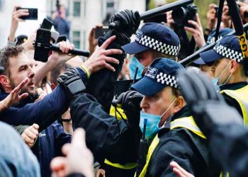 Βρετανία: Αστυνομική βία σε έξαρση