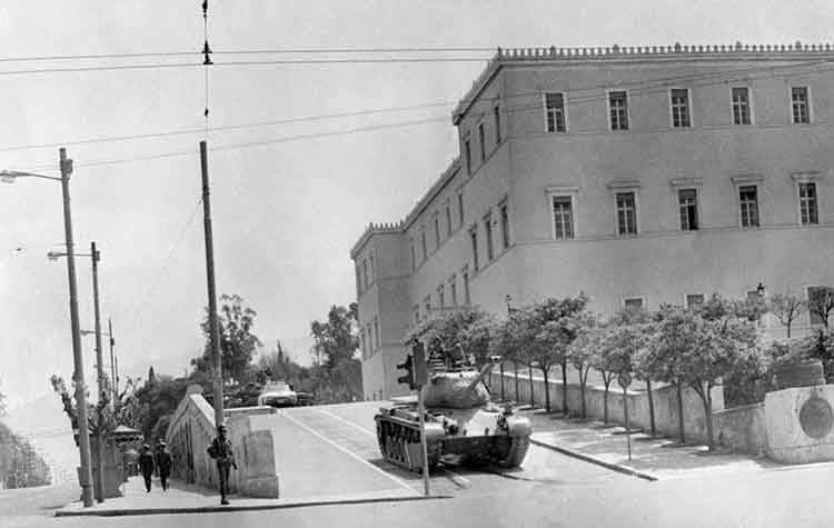 Μιλτιάδης Βαρβιτσιώτης: «Η 21η Απριλίου είναι μία μαύρη επέτειος που μας θυμίζει την αξία της Δημοκρατίας»