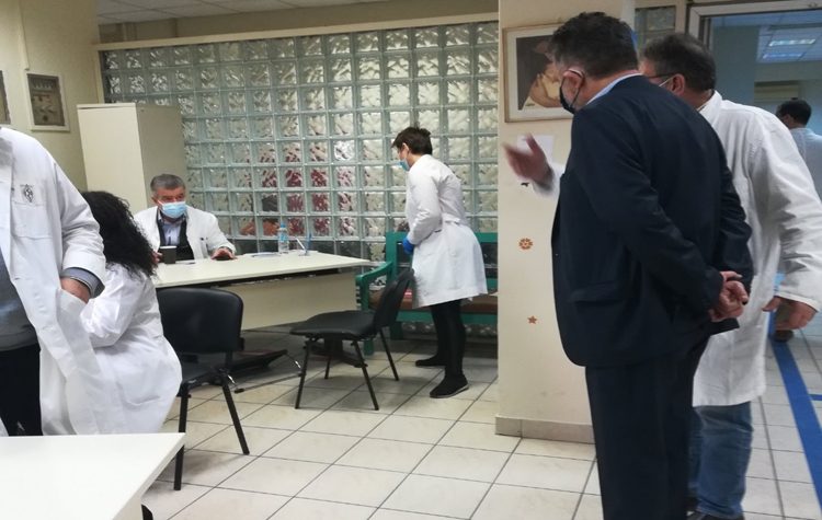 Στο εμβολιαστικό κέντρο του Δήμου ο Βασίλης Θώδας