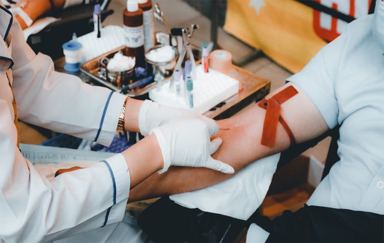 Εθελοντική αιμοδοσία: «Μοιράσου τα θετικά και τα αρνητικά σου»