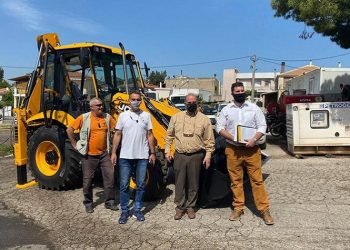 Ενισχύεται και εκσυγχρονίζεται ο στόλος του Δήμου με δύο νέα μηχανήματα