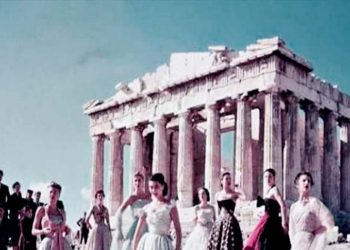 Eπίδειξη Dior: Τα φώτα στην Ελλάδα