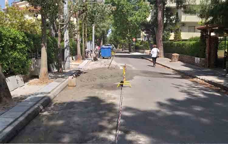 Συνεχίζονται οι εργασίες σε πεζοδρόμια και Υδατόπυργο