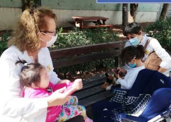 Στο πλευρό ασθενών χωρίς μητέρα η «Εθελοντική Διακονία»