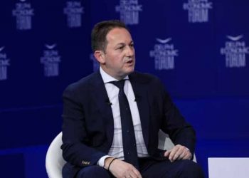 Στέλιος Πέτσας: «Η πανδημία υποχωρεί και η αισιοδοξία επιστρέφει»