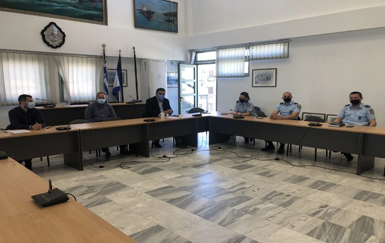 Σύσκεψη για την ασφάλεια των δημοτών και την αστυνόμευση της πόλης