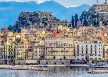 «Καμπανάκι» Χαρδαλιά για αύξηση του ιικού φορτίου σε 10 περιοχές