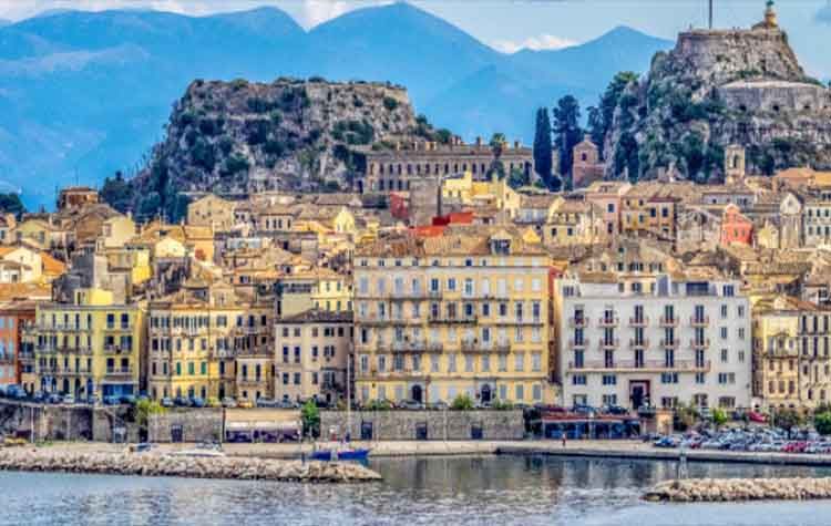 «Καμπανάκι» Χαρδαλιά για αύξηση του ιικού φορτίου σε 10 περιοχές