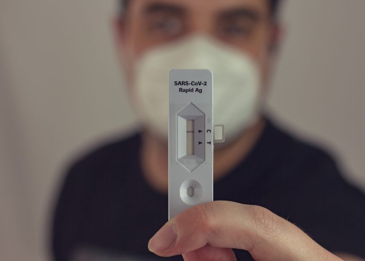 Κορωνοϊός: 1.007 κρούσματα - 481 διασωληνωμένοι - 41 θάνατοι