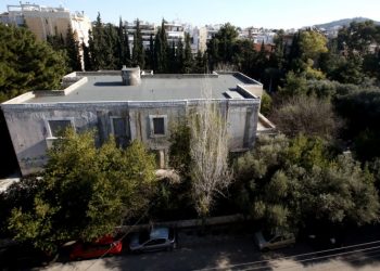 Ανοικτή συζήτηση για το κτήμα Ιόλα στην πλατεία Δημοκρατίας