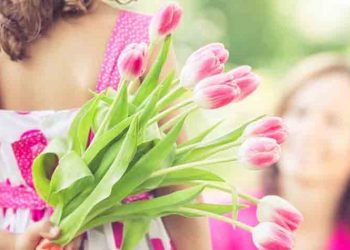 «Ωδή στην Καλλιπάτειρα»: Η Περιφέρεια Αττικής τιμά τη Γιορτή της Μητέρας