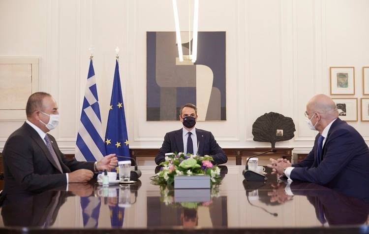 Συνάντηση Μητσοτάκη - Τσαβούσογλου: Βούληση για θετική ατζέντα