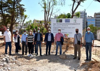 Άναψαν μηχανές οι μπουλντόζες: Ανάπλαση της πλατείας Παπαδημητρίου