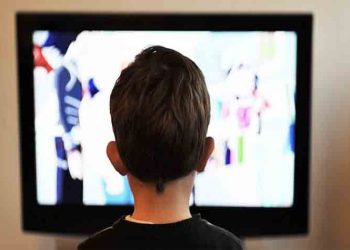 «Ψηφιακές οθόνες και ενέργεια εγκεφάλου» από τη Σχολή Γονέων