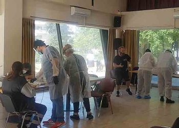 Χαμηλό ιικό φορτίο έδειξαν τα rapid test στην πλατεία Αναλήψεως