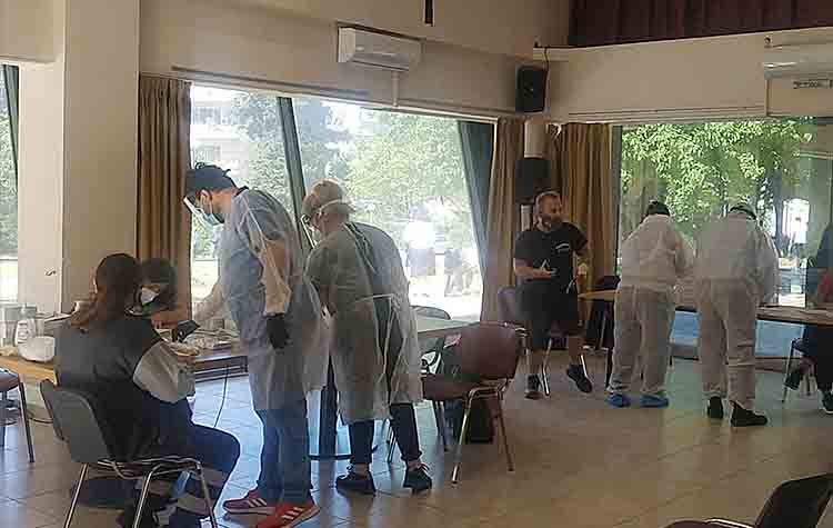 Χαμηλό ιικό φορτίο έδειξαν τα rapid test στην πλατεία Αναλήψεως