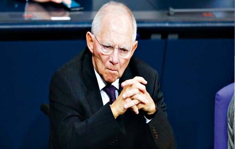 Σόιμπλε: «Πανδημία χρέους» στη Γερμανία