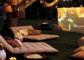 «Μετατρέψτε το μπαλκόνι σας σε θερινό σινεμά»