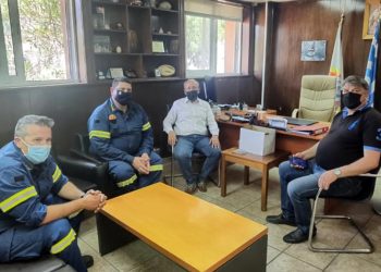 Επίσκεψη Στέργιου Τσίρκα στη  Πυροσβεστική Νέας Μάκρης