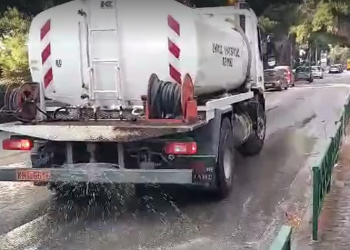 Πλύσεις και απολυμάνσεις οδών στις γειτονιές του Δήμου