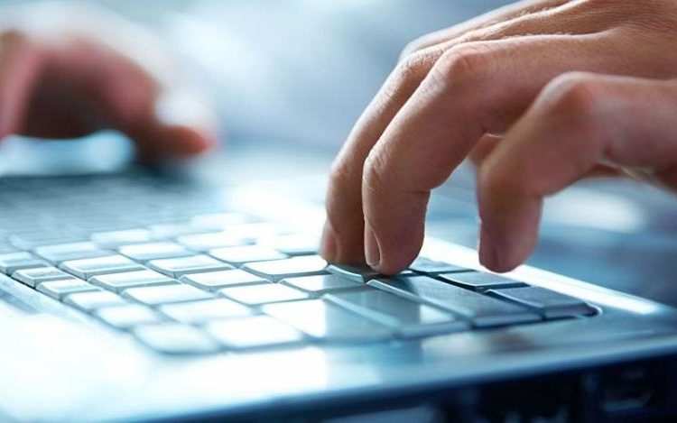 Ανησυχία για τα παραβατικά …κλικ μέσω διαδικτύου