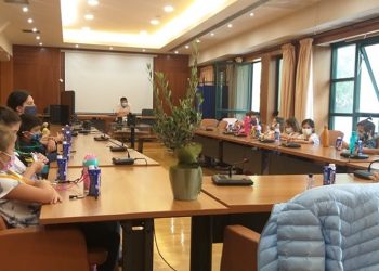 Μαθητές του 4ου Δημοτικού Σχολείου Πεύκης υποδέχθηκε ο Τάσος Μαυρίδης