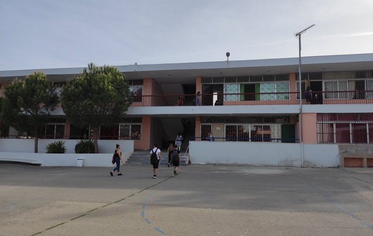 Απολυμάνσεις, καθαρισμοί και αντισηπτικά υλικά για να είναι έτοιμα τα εξεταστικά κέντρα