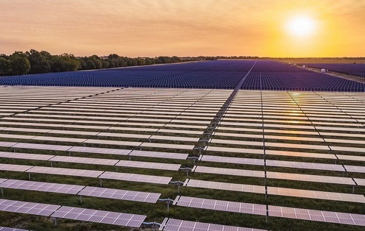 Η Lightsource bp επενδύει στην ελληνική αγορά ηλιακής ενέργειας