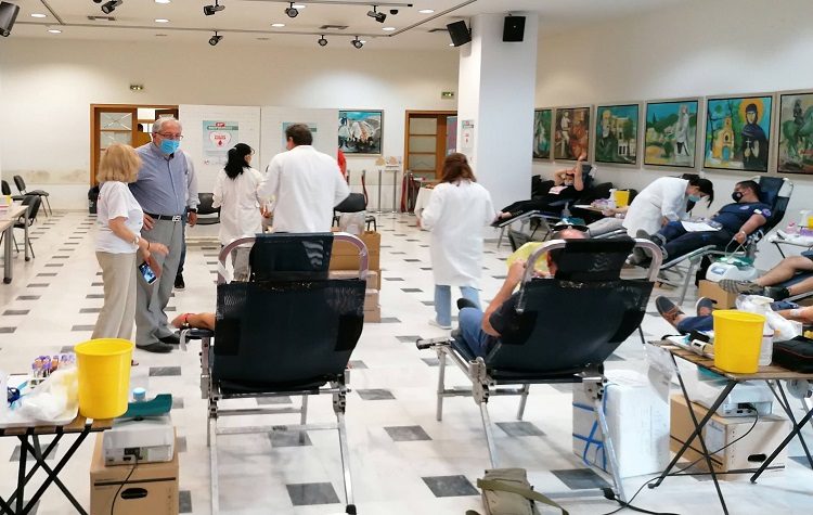 Με μεγάλη προσέλευση ξεκίνησε η τριήμερη Εθελοντική Αιμοδοσία στο Δήμο