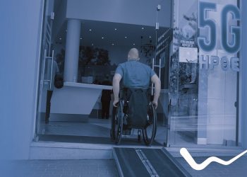 Η WIND συμβάλλει στην ισότιμη προσβασιμότητα τοποθετώντας ράμπες ΑμεΑ σε όλα τα καταστήματά της