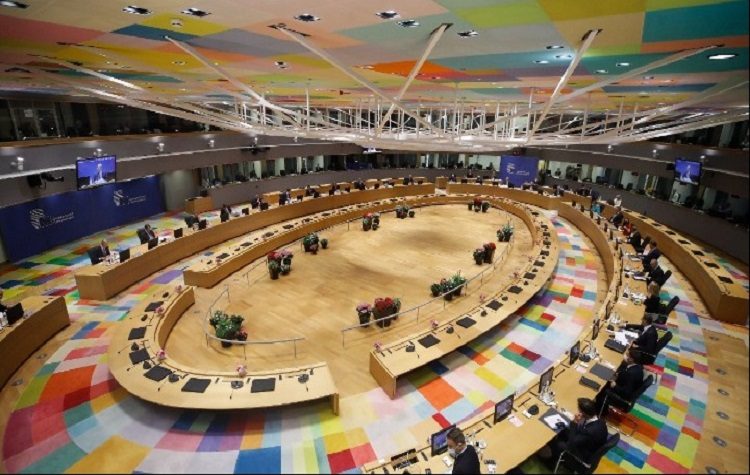 Σύνοδος Κορυφής: Ανάγκη να συνεχιστούν οι εμβολιασμοί - Eπαγρύπνηση για τις μεταλλάξεις