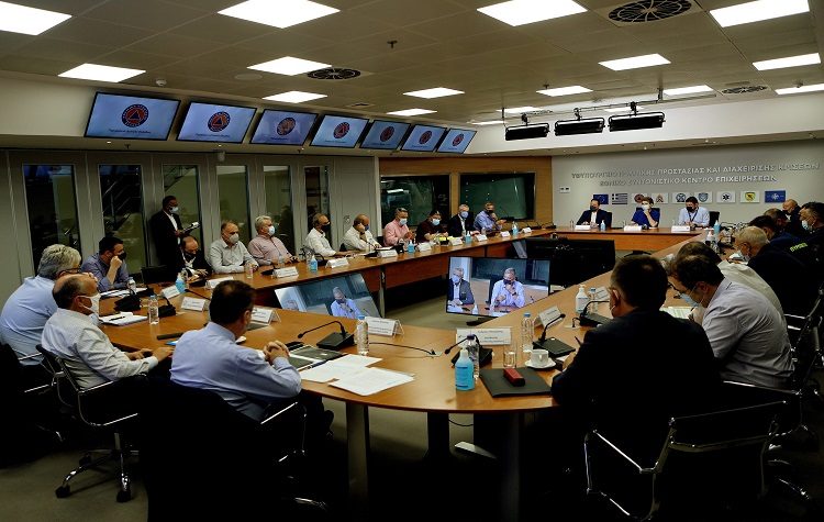 Στην έκτακτη σύσκεψη Πολιτικής Προστασίας συμμετείχε ο Δημήτρης Λουκάς