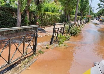 Βλάβη σε αγωγό στην οδό Ιωαννίνων - Καθησυχάζει ο Δήμος για τη Ρεματιά (Βίντεο)