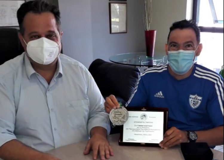 Τον χάλκινο παραολυμπιονίκη Γιάννη Κωστάκη βράβευσε ο Δήμαρχος