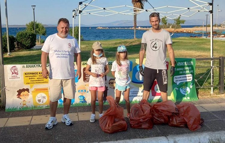Η 3η εθελοντική δράση «Μαζί για το περιβάλλον» άλλαξε την εικόνα παραλίας στη Νέα Μάκρη