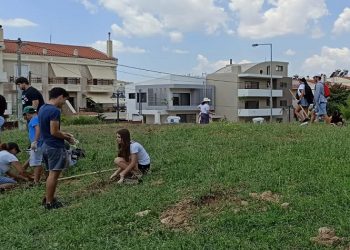 Νέος πνεύμονας πρασίνου για τους κατοίκους του Γερακα – Φυτεύτηκαν πάνω από 600 δέντρα