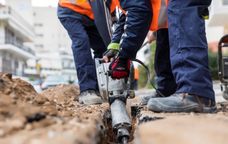 Στο «φουλ» οι μηχανές για την εγκατάσταση δικτύου 5G στον Δήμο