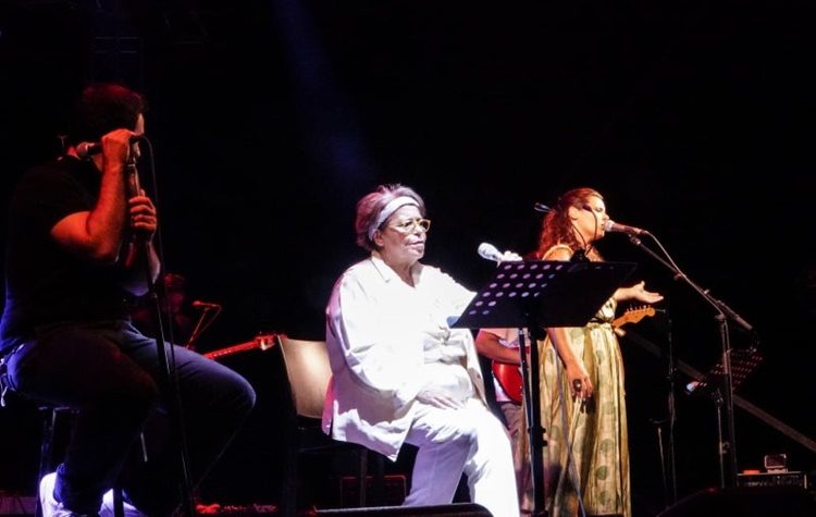 Μουσικό αφιέρωμα στην αγάπη και τη ζωή από τη Δ. Γαλάνη