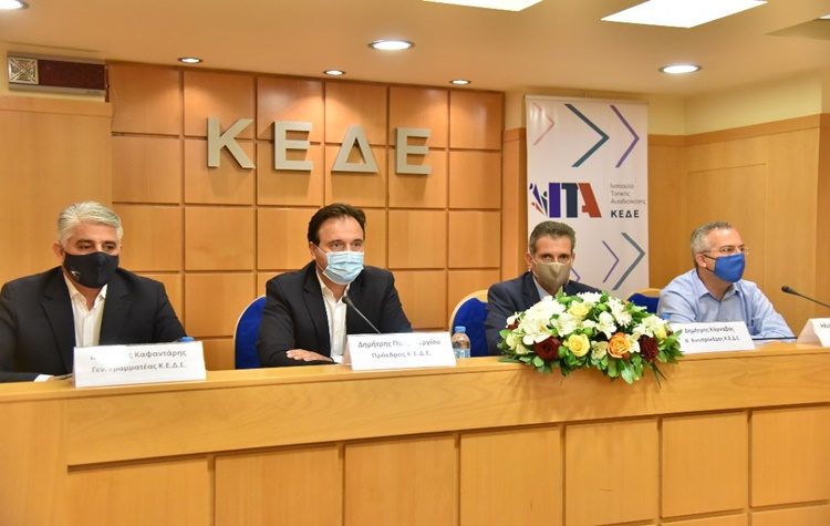 ΚΕΔΕ: «Το 99, 3 % των δημάρχων, έχουν εμβολιαστεί πλήρως ή με 1η δόση ή έχουν αντισώματα»