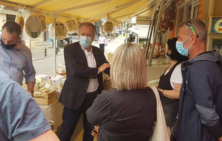 Σειρά επαφών του Γιώργου Κουμουτσάκου στη Νέα Ιωνία