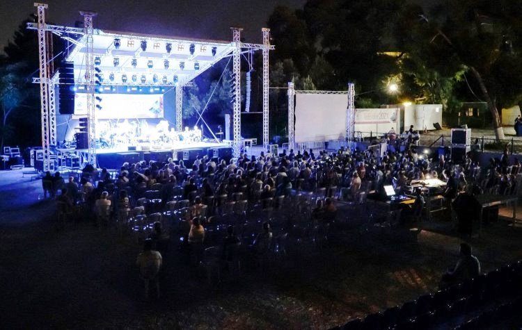 Ταξίδεψε το κοινό του Αμαρουσίου η ορχήστρα «Μίκης Θεοδωράκης»