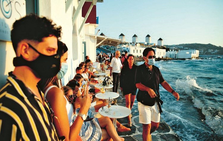 Με το βλέμμα στα νησιά