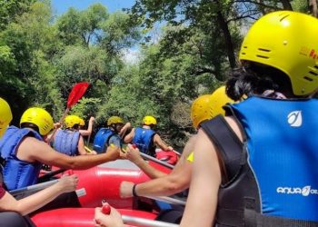 Πεζοπόροι σε πλήρη δράση εντός και εκτός πόλης