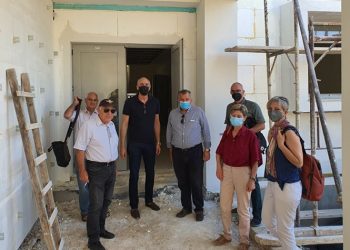 Επίσκεψη Σαραούδα στο υπό κατασκευή 2ο Λύκειο Μεταμόρφωσης.