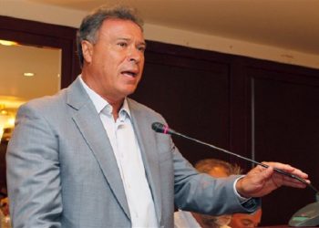 Σγουρός κατά Πατούλη για τα απορρίμματα: «Μπροστά στο αδιέξοδο θυμήθηκε τη διαβούλευση»