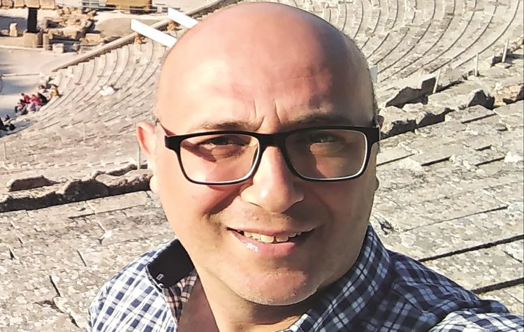 Βαγγέλης Βογιατζής: «Ο έντυπος λόγος αφυπνίζει, διεγείρει και ενεργοποιεί»