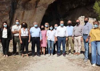 Ώδινεν (Πεντελικό) όρος και έτεκεν μυν