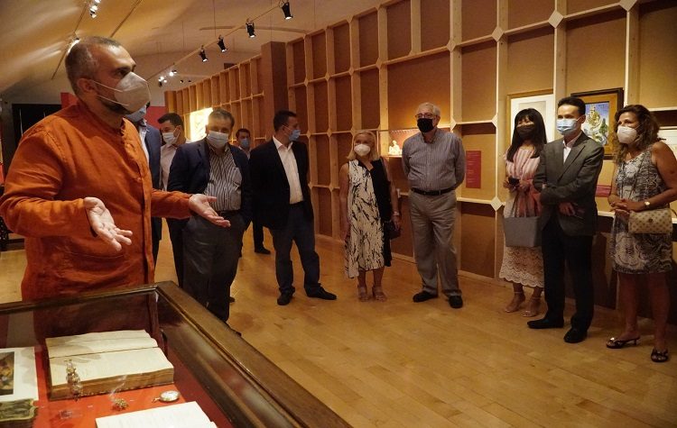 Ξενάγηση της δημοτικής Αρχής Αμαρουσίου στην έκθεση «1821 πριν και μετά» στο Μουσείο Μπενάκη