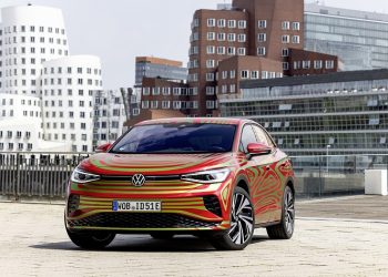 Η Volkswagen θα παρουσιάσει καμουφλαρισμένο το ID.5 GTX στο Μόναχο